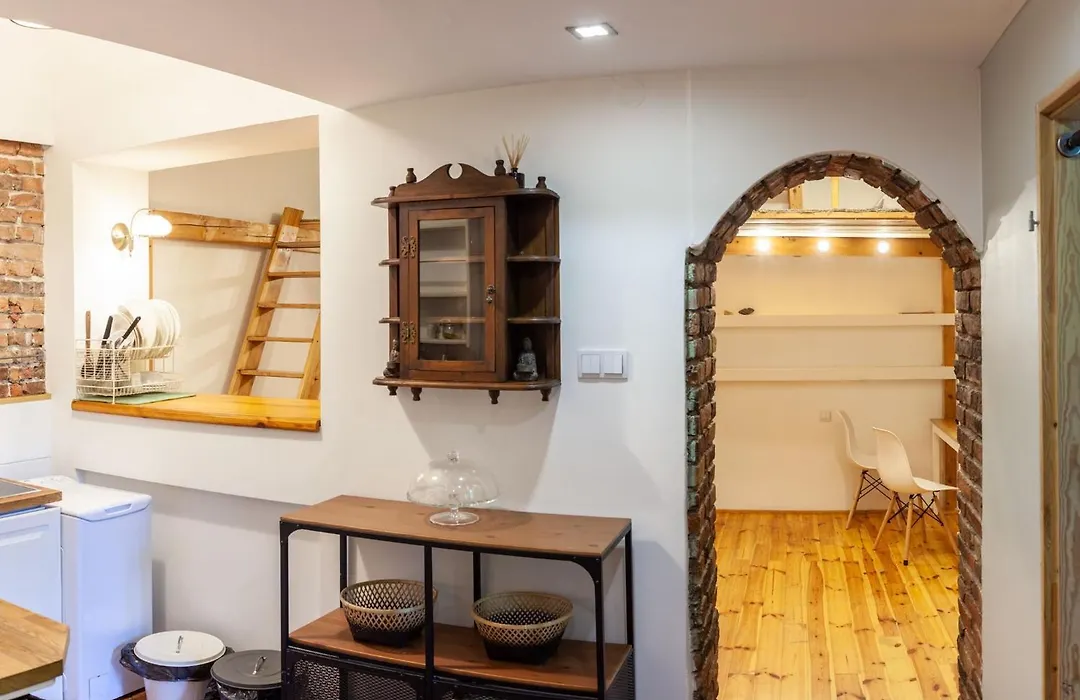 Apartment No5 Szlak Street-1