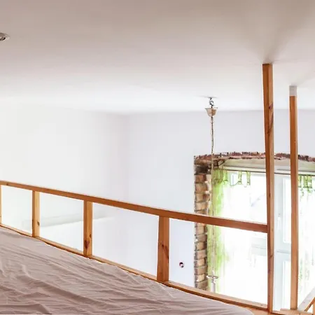 Apartment No5 Szlak Street-3